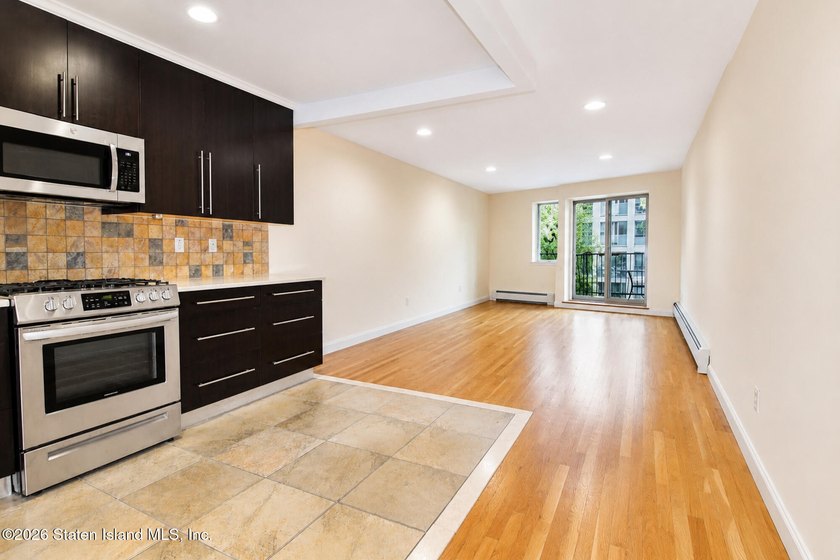 Welcome to this beautifully maintained 2-bedroom - photo 3