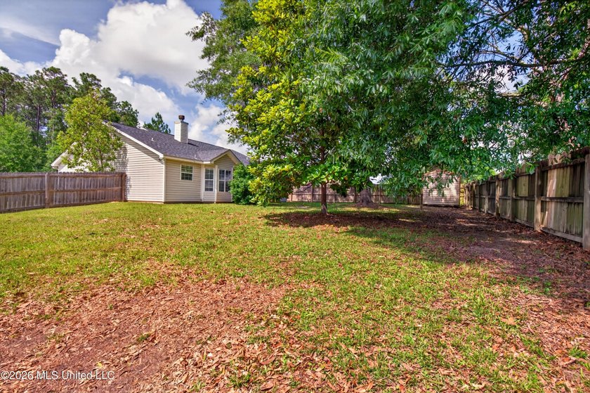 Cozy Home located on a sizable corner lot of Orange Grove in - photo 25