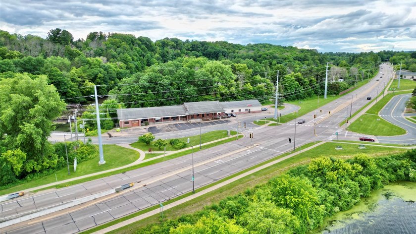 Exceptional investment opportunity in the heart of Menomonie! - photo 6