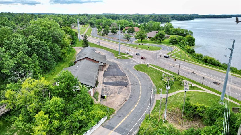 Exceptional investment opportunity in the heart of Menomonie! - photo 7