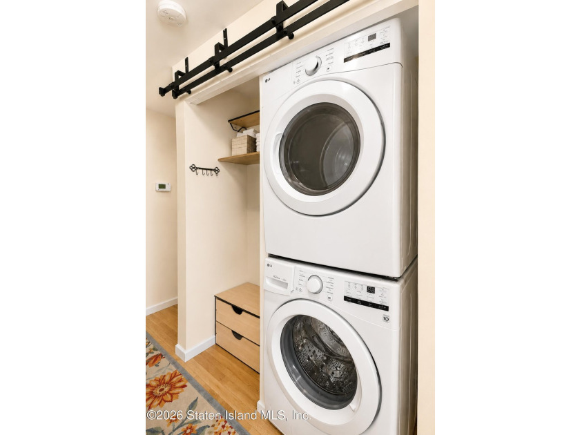 Welcome to this beautifully maintained 2-bedroom - photo 8