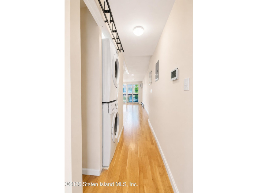 Welcome to this beautifully maintained 2-bedroom - photo 9