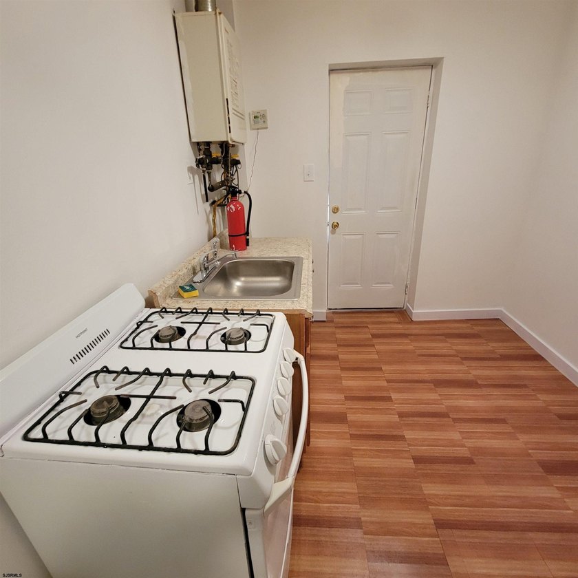 Excellent opportunity to own a legal Atlantic City duplex - photo 8