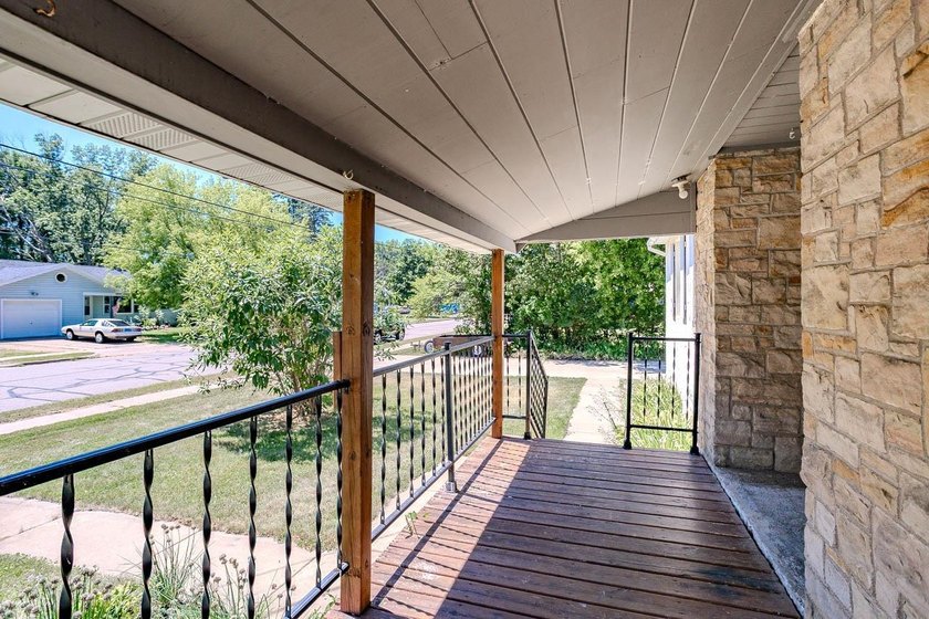 Whether you're looking for a primary residence, investment - photo 4