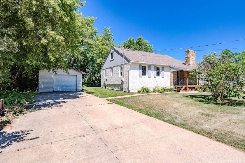 Whether you're looking for a primary residence, investment - photo 5