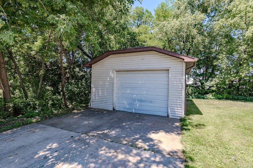Whether you're looking for a primary residence, investment - photo 6