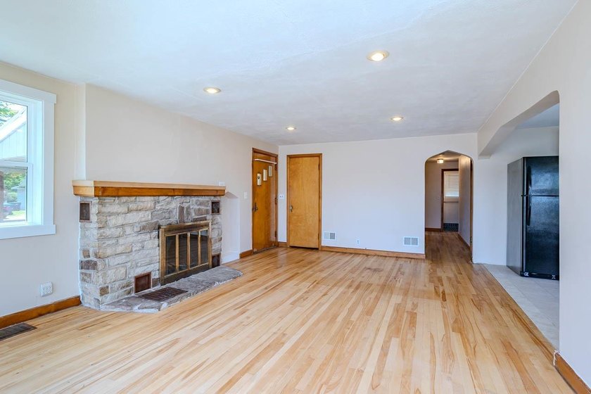 Whether you're looking for a primary residence, investment - photo 9
