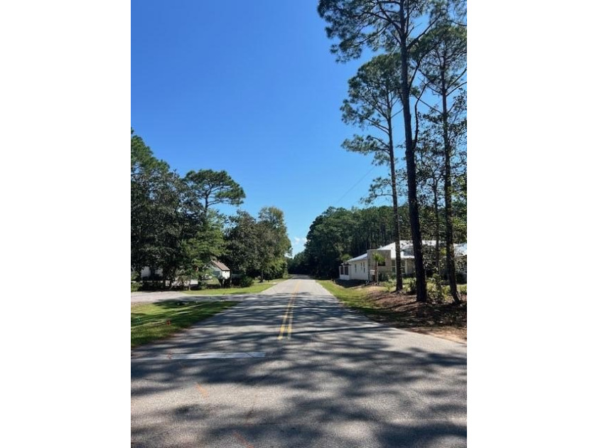 Discover a large exceptional building lot located on West Hewett - photo 15