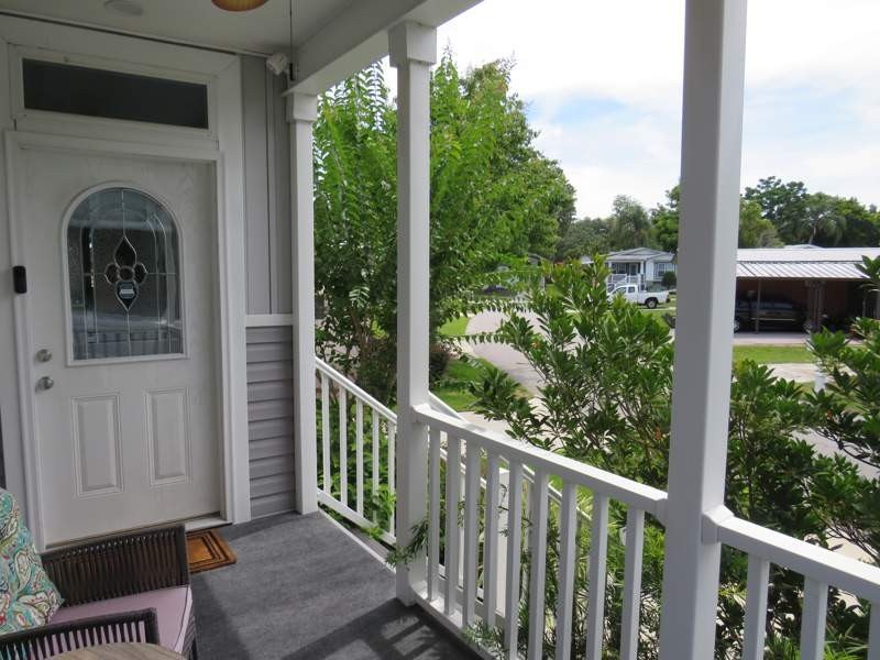 This very well appointed 3 bedroom 2 bath home is impressive - photo 4