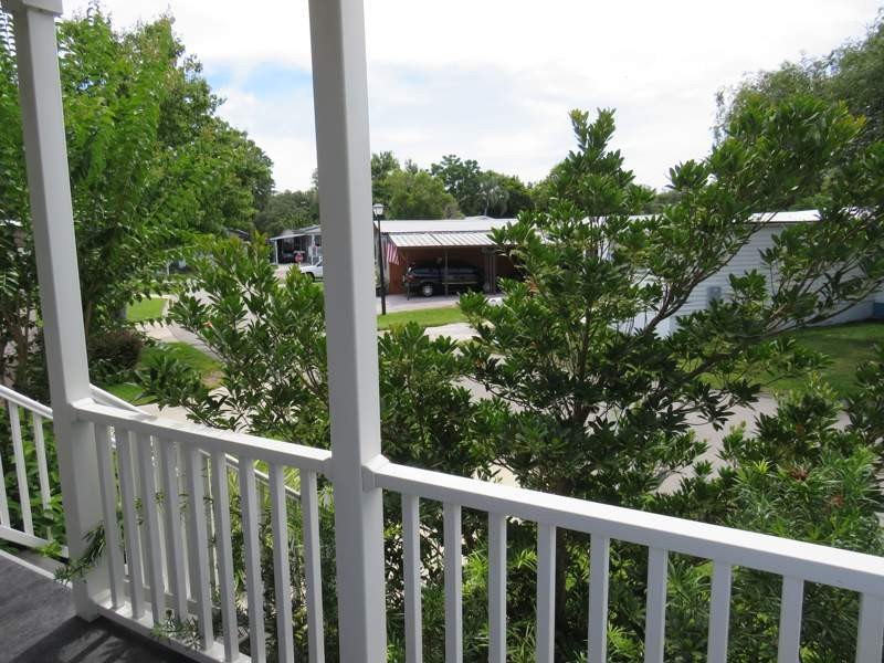 This very well appointed 3 bedroom 2 bath home is impressive - photo 6