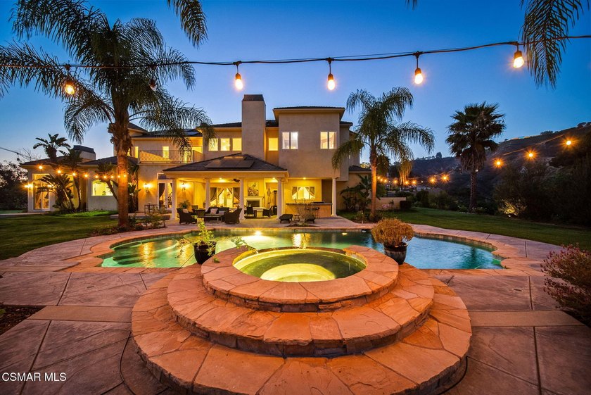 Welcome to a private world of elegance, serenity, and - photo 5