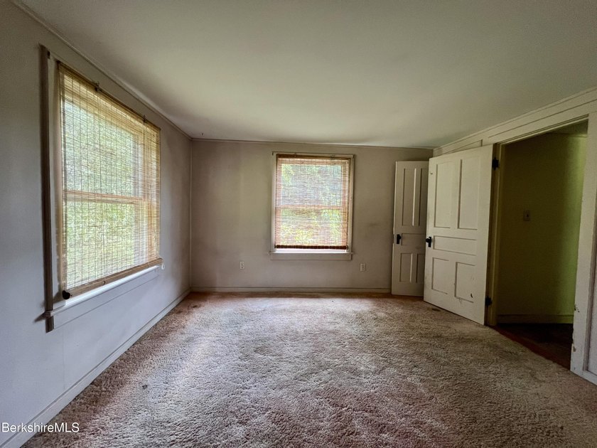 Great potential in a lovely setting. Located on a dead end, this - photo 25