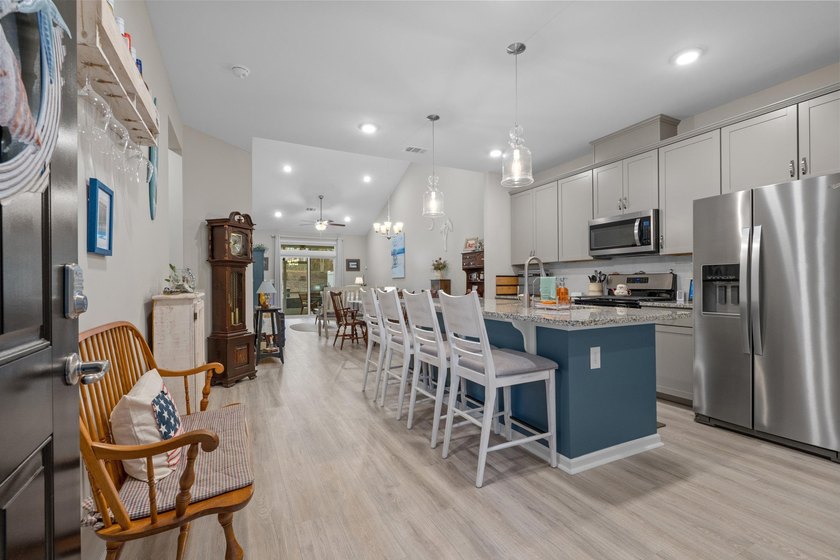 Welcome to the sought-after Garden Homes at Bella Vita, where - photo 6