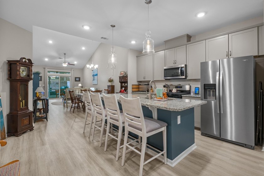 Welcome to the sought-after Garden Homes at Bella Vita, where - photo 8
