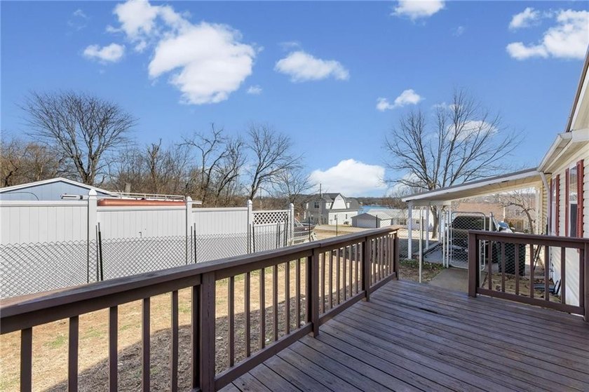 UNBEATABLE VALUE IN LINN VALLEY LAKES! Discover your dream - photo 32