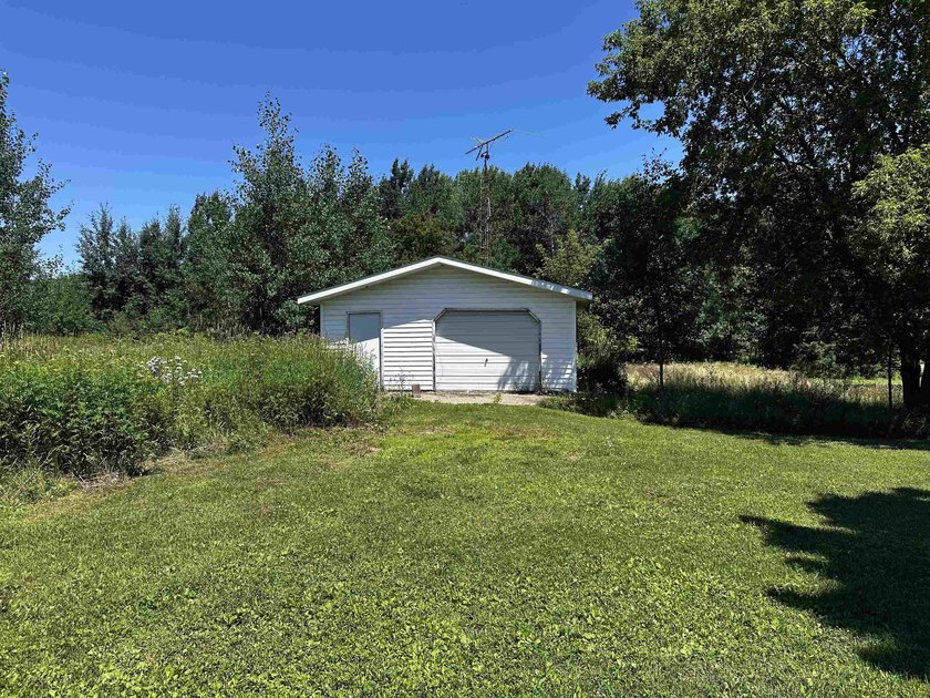 This beautiful 10 acres is a short walk from the public boat - photo 5