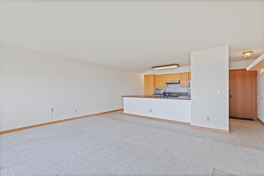 Experience the ultimate OCEANFRONT NW Lincoln City coastal - photo 9