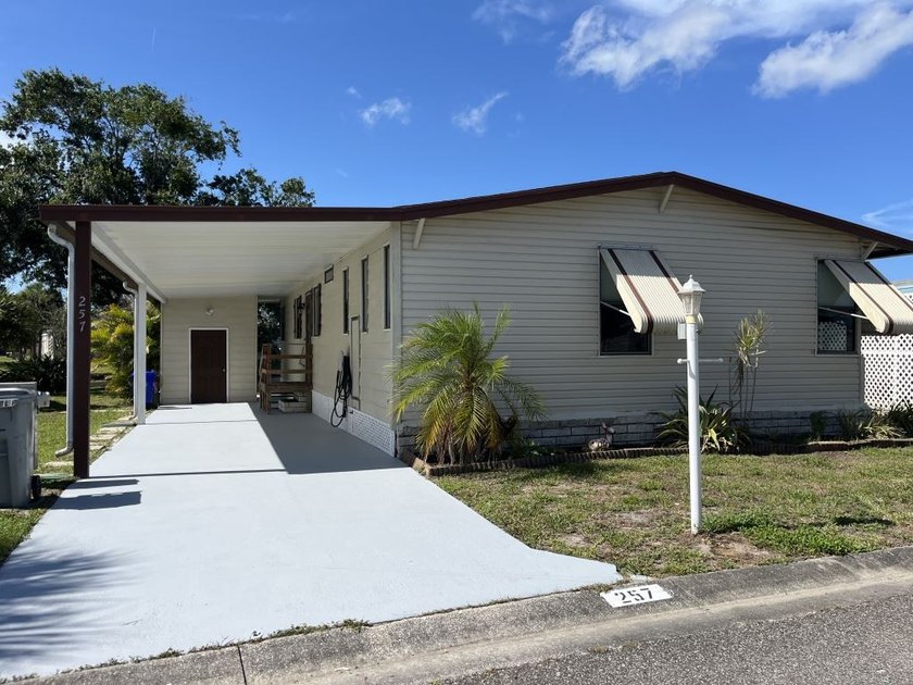 Welcome to Vero Palm Estates a 55+ age-qualified/all age] active - photo 2