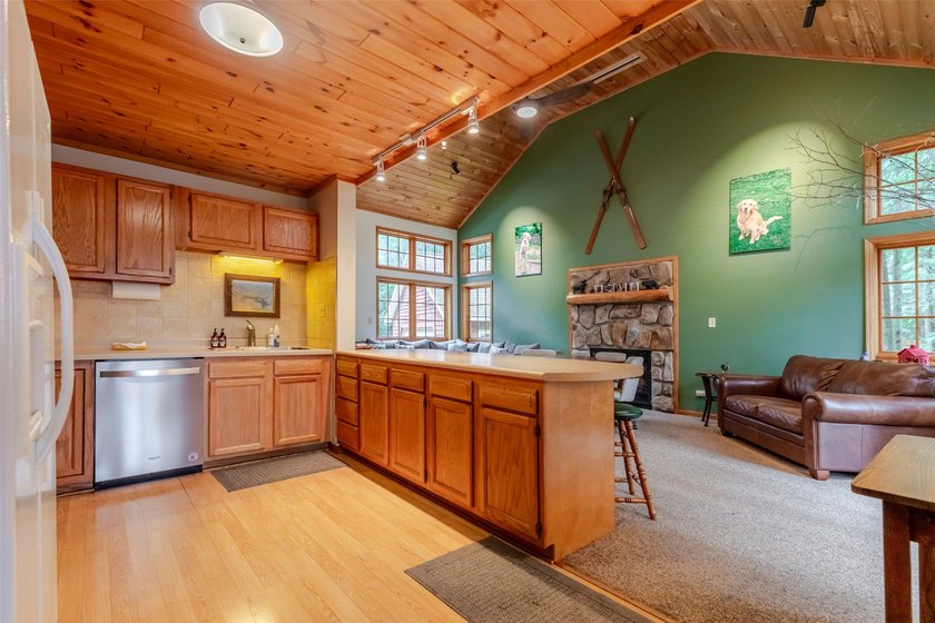 Check out this beautiful lake house on Tiger Cat Flowage soon - photo 9