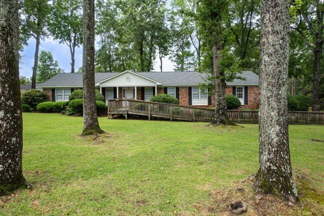 Large 4 bedroom home on a corner lot in Alice dr school - photo 2