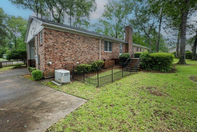 Large 4 bedroom home on a corner lot in Alice dr school - photo 7