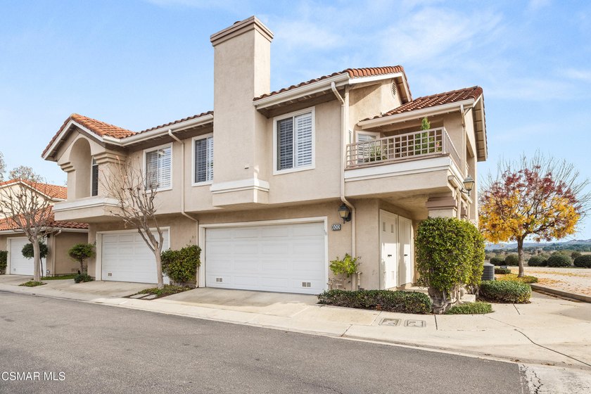 Enjoy resort-style living in this beautifully maintained - photo 3