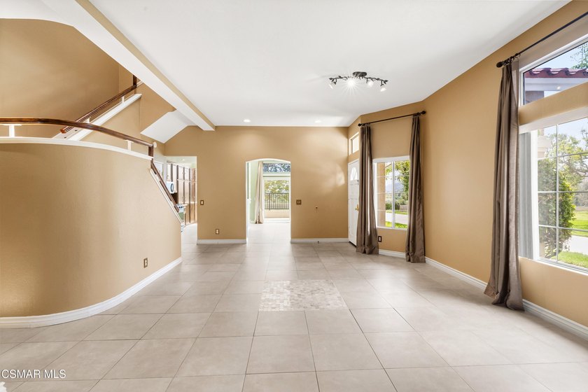 Enjoy resort-style living in this beautifully maintained - photo 9