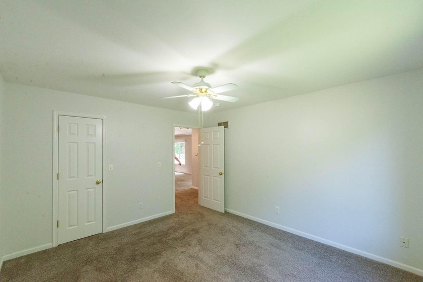 Rare opportunity to own a well maintained side by side duplex in - photo 13