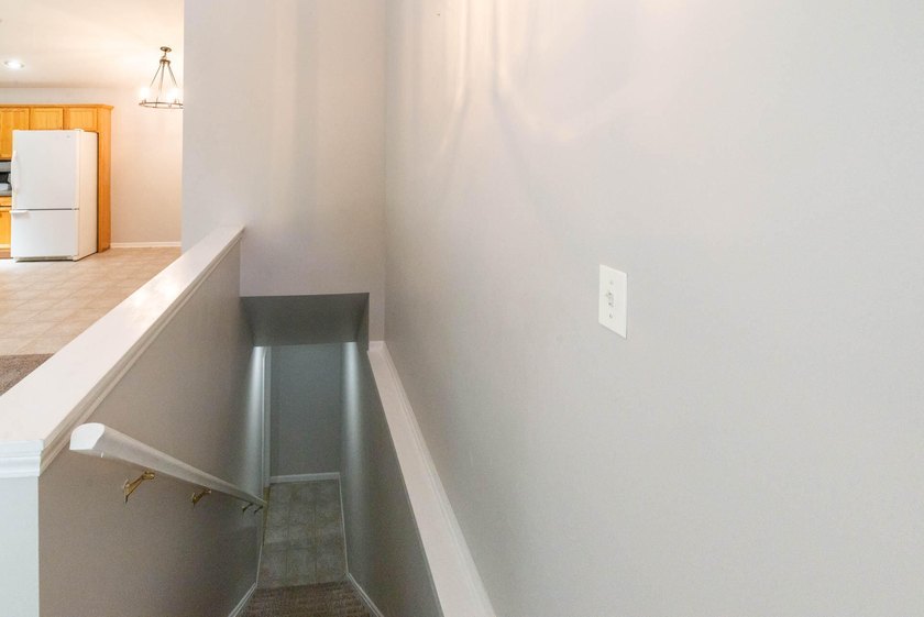 Rare opportunity to own a well maintained side by side duplex in - photo 14