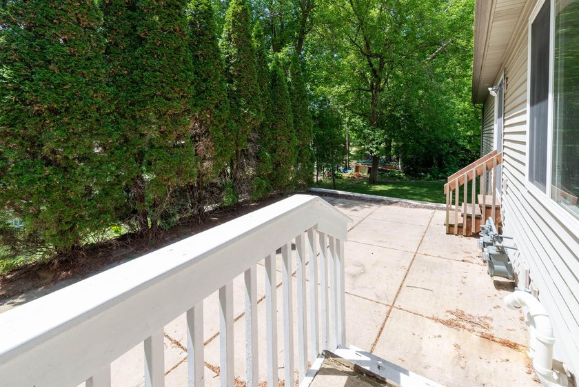 Rare opportunity to own a well maintained side by side duplex in - photo 20