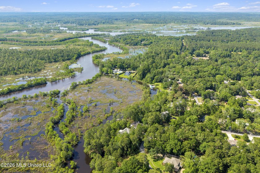Looking for a waterfront property for your dream home? This lot - photo 20