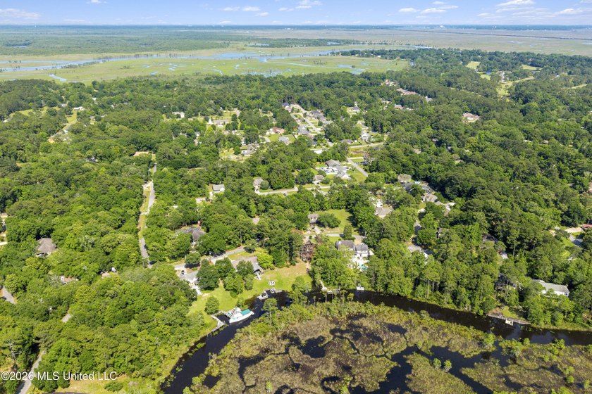 Looking for a waterfront property for your dream home? This lot - photo 23