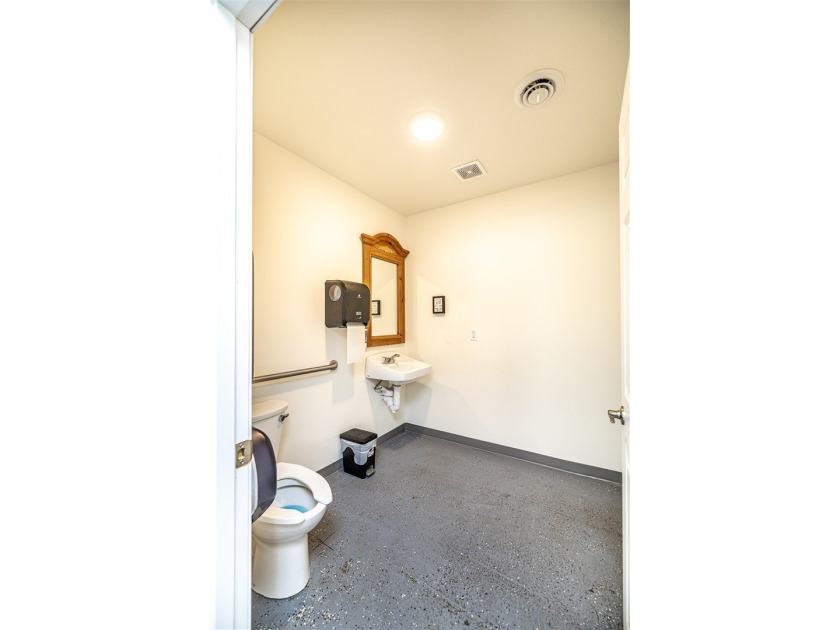 Turnkey Business Opportunity in Hixton! Start earning from day - photo 5
