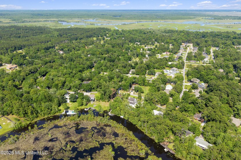 Looking for a waterfront property for your dream home? This lot - photo 26
