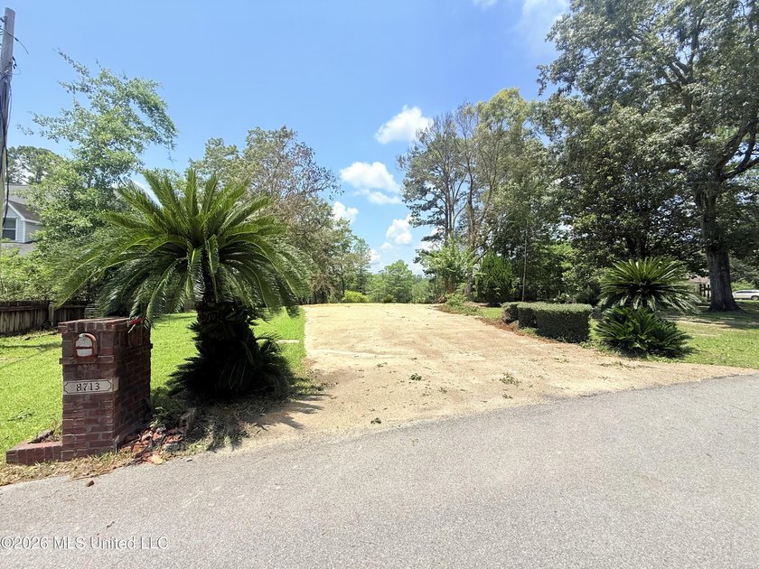 Looking for a waterfront property for your dream home? This lot - photo 31