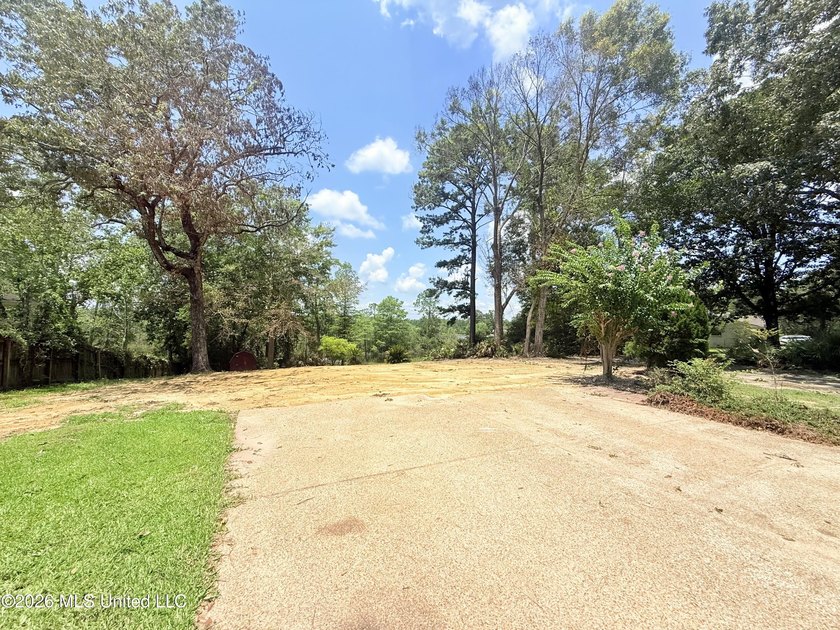 Looking for a waterfront property for your dream home? This lot - photo 32