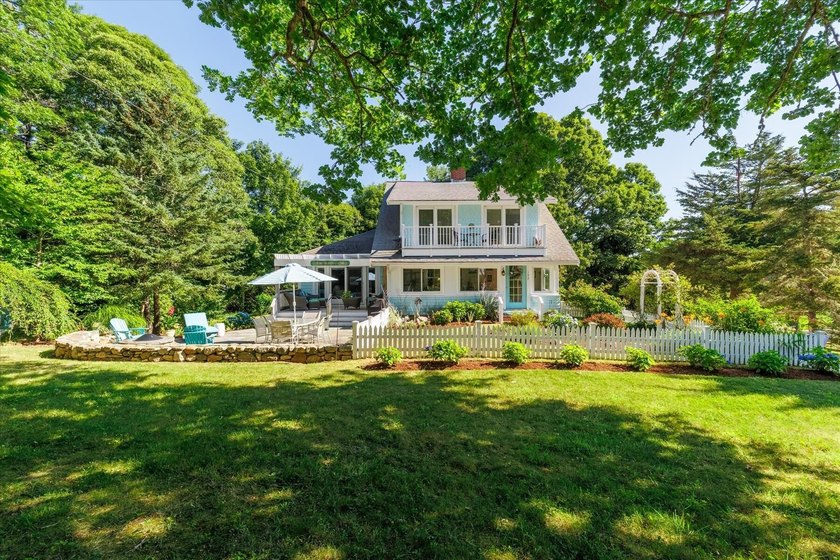 Experience the quintessential Cape Cod lifestyle in this - photo 3