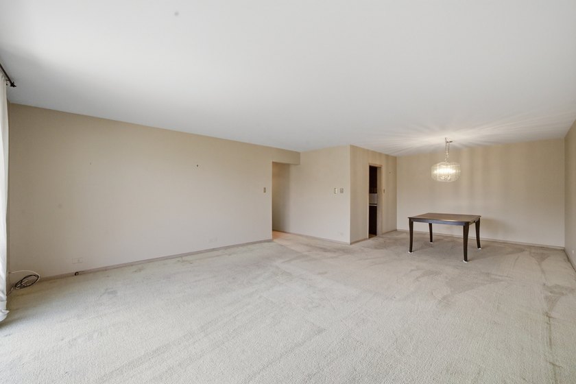 Rarely available Spectacular Condo with breathtaking views of - photo 5
