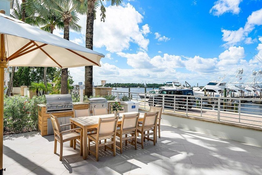 Luxury waterfront living in Palm Beach Shores at HAVN Residences - photo 25