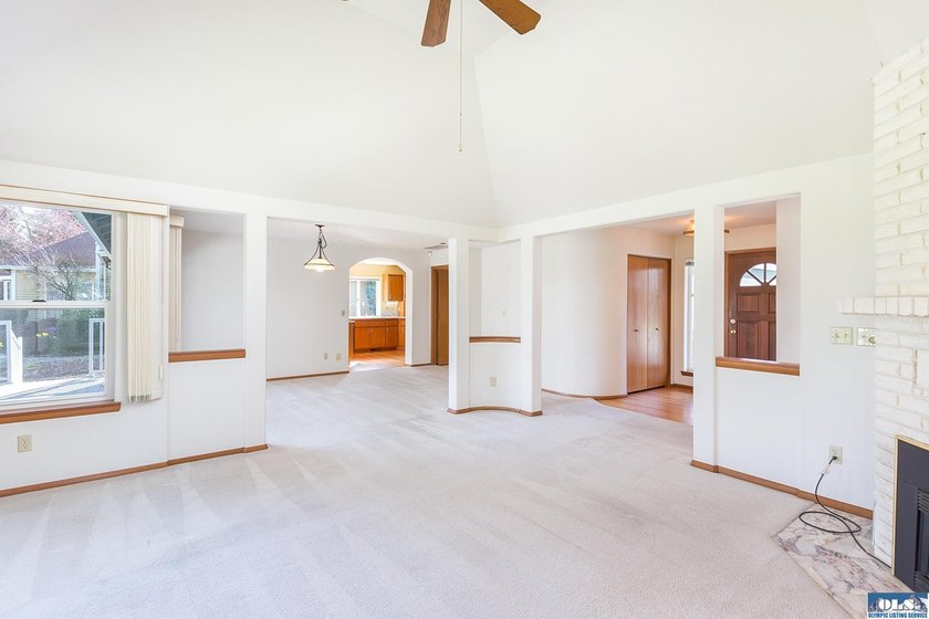 Stunning golf course views in this beautiful one level home - photo 26