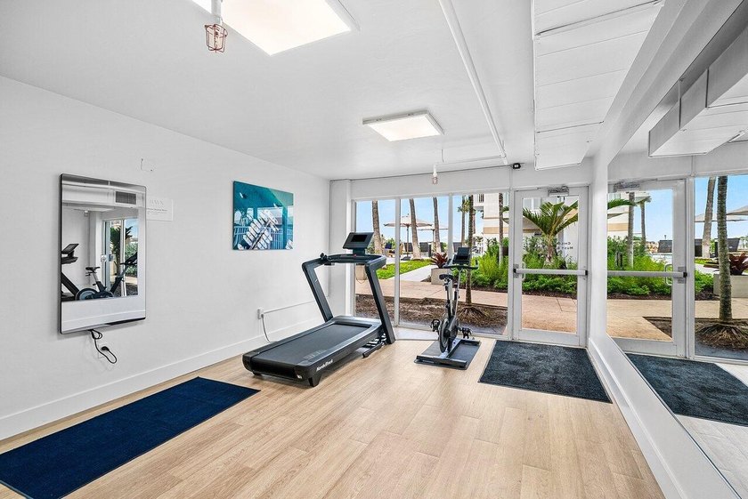 Luxury waterfront living in Palm Beach Shores at HAVN Residences - photo 31