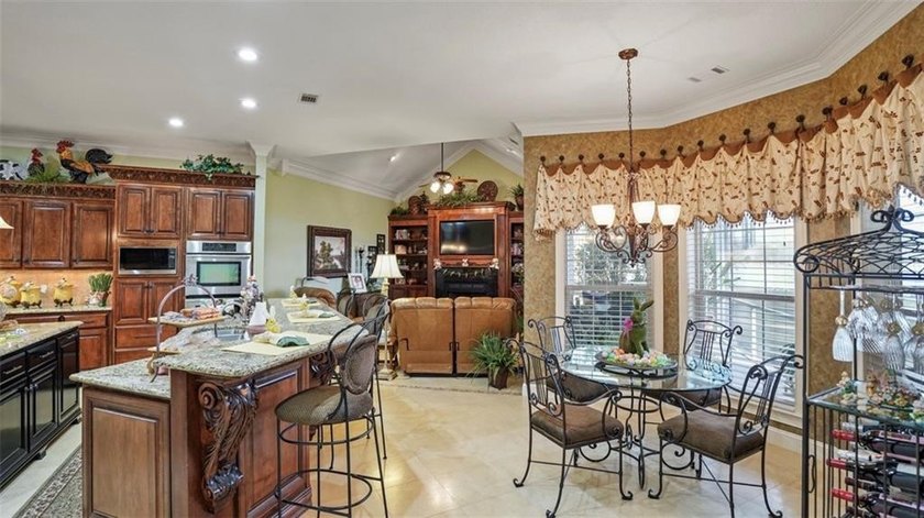 Thoughtfully designed and beautifully detailed, this spacious - photo 32