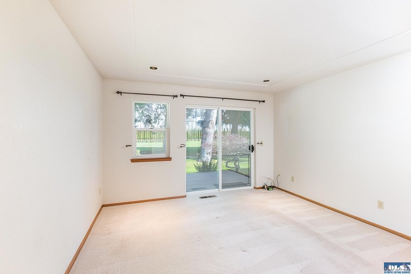 Stunning golf course views in this beautiful one level home - photo 32