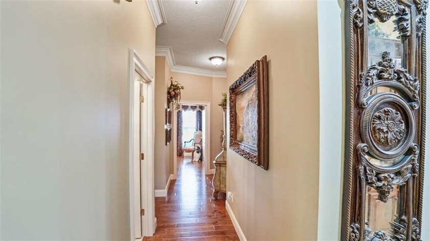 Thoughtfully designed and beautifully detailed, this spacious - photo 43