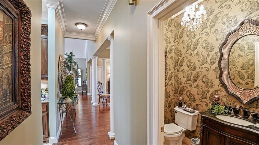 Thoughtfully designed and beautifully detailed, this spacious - photo 44