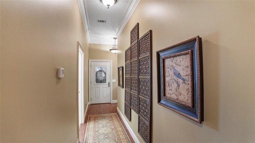 Thoughtfully designed and beautifully detailed, this spacious - photo 46