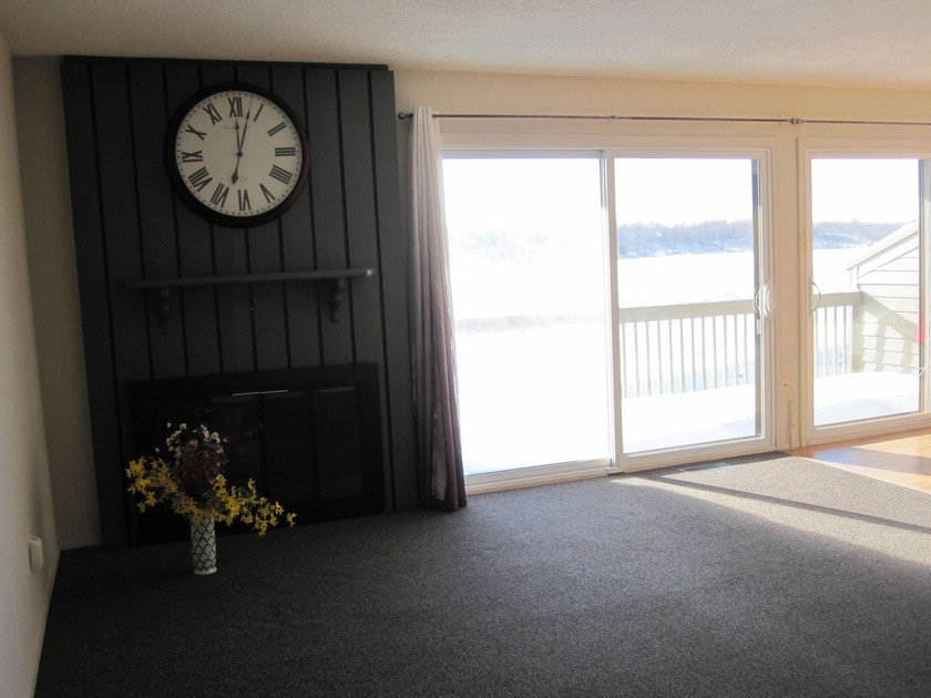 Sparkling views of Ford Lake every day from this nearly - photo 6