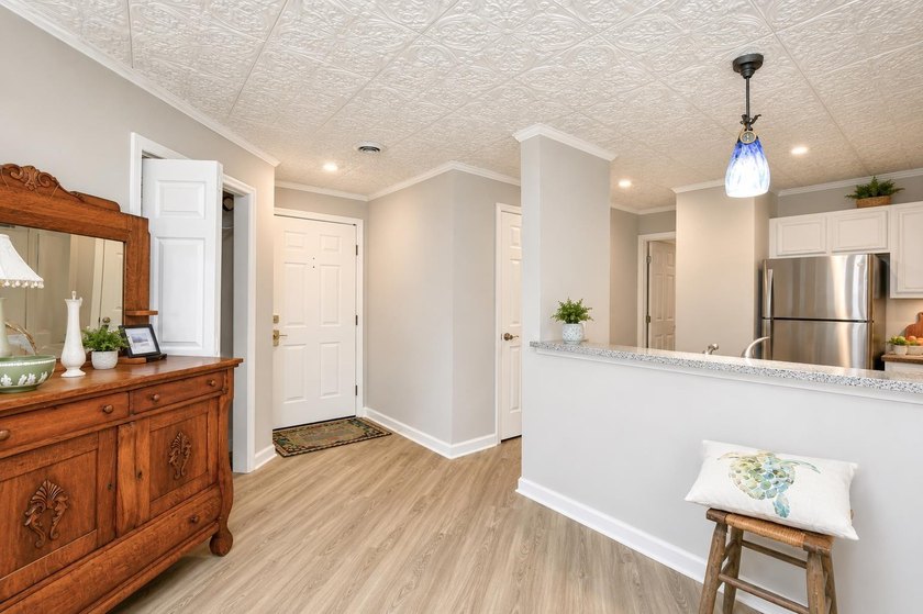 Spacious and renovated 2-bedroom 2-bath condo in the gated - photo 5