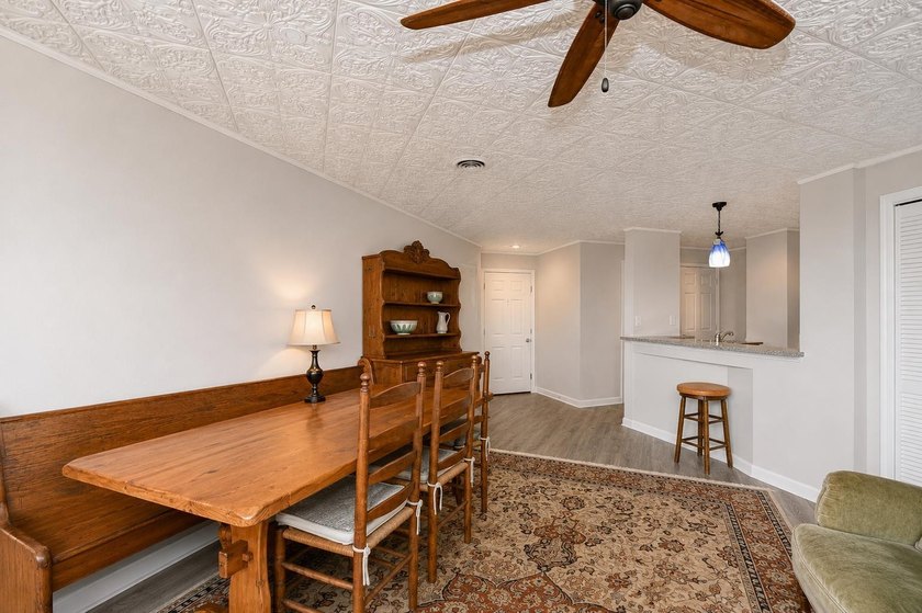 Spacious and renovated 2-bedroom 2-bath condo in the gated - photo 6