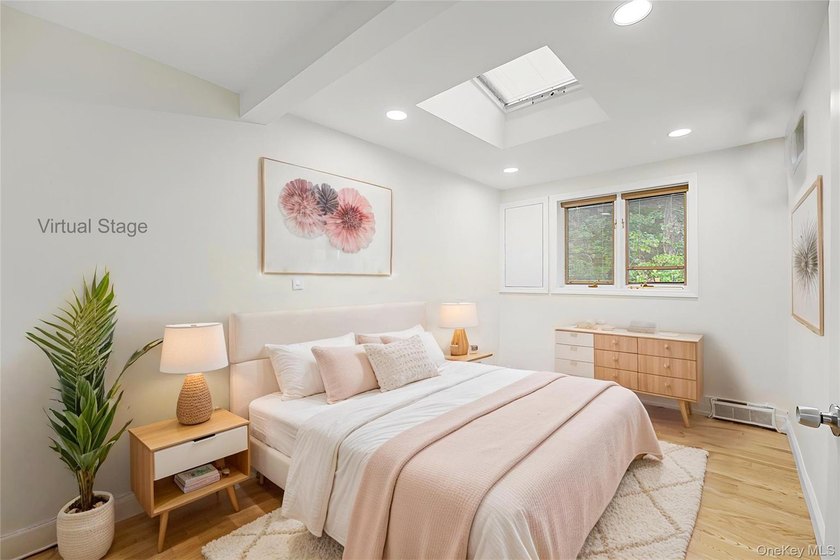Located in the heart of Great Neck Village, this impeccably - photo 7